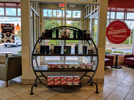 Donut Shop «Krispy Kreme», reviews and photos, 2401 Battleground Ave, Greensboro, NC 27408, USA