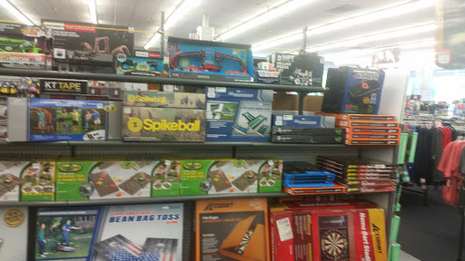 Sporting Goods Store «Big 5 Sporting Goods - Sunnyvale», reviews and photos, 721 Sunnyvale Saratoga Rd, Sunnyvale, CA 94087, USA