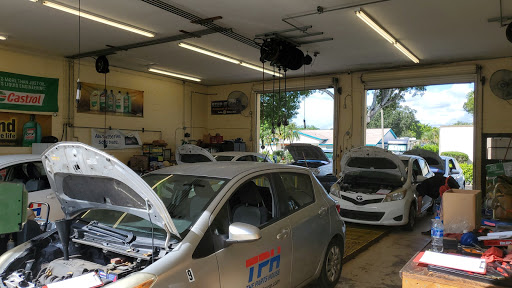 Auto Repair Shop «Windermere Sustainable Car Care», reviews and photos, 1440 Airport Pulling Rd N, Naples, FL 34104, USA