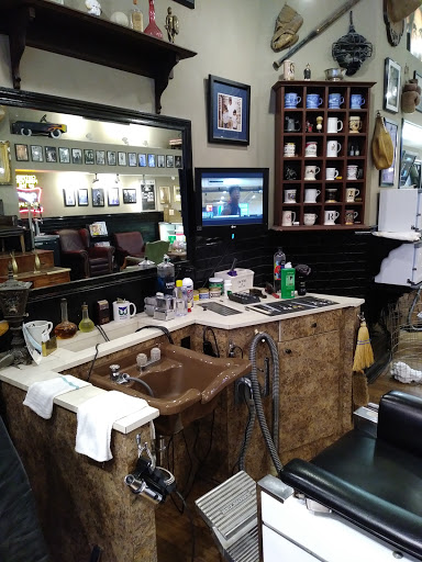 Barber Shop «Professional Barber Shop», reviews and photos, 97 Pratt St, Hartford, CT 06103, USA