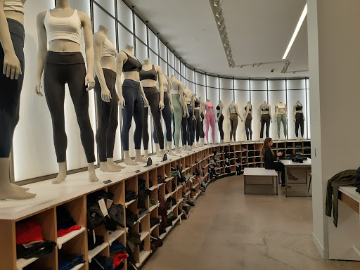 Sportswear Store «lululemon athletica», reviews and photos, 152 South Avenue, Bloomington, MN 55425, USA