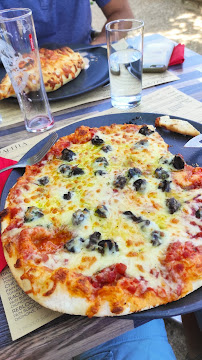 Pizza du Pizzas à emporter Lazzarella à Tournus - n°11