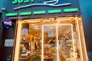 Just Roots - Healthy Cafe & Speciality Food Market image