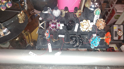 Thrift Store «Treasures Galore The Indoor Garage Sale Thrift Store», reviews and photos, 1964 Rahncliff Ct #800, Eagan, MN 55122, USA