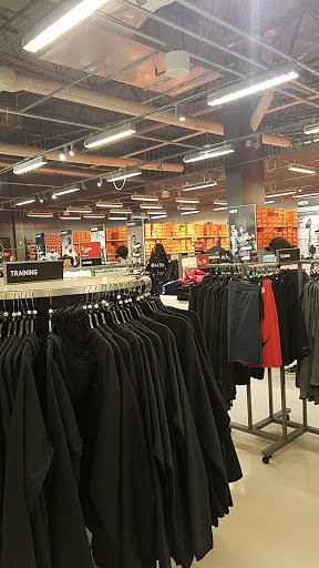 Clothing Store «Nike Factory Store», reviews and photos, 5900 Sugarloaf Pkwy #528, Lawrenceville, GA 30043, USA