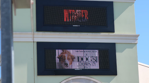 Movie Theater «Regal Cinemas Deer Park 16 IMAX & RPX», reviews and photos, 455 Commack Rd, Deer Park, NY 11729, USA