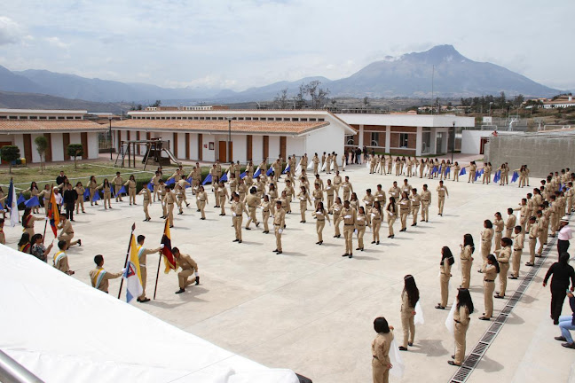 Opiniones de Unidad Educativa del Milenio Yachay UEMY en Urcuqui - Escuela