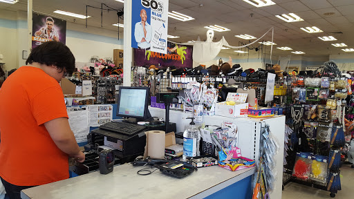 Thrift Store «Goodwill Tampa Store», reviews and photos