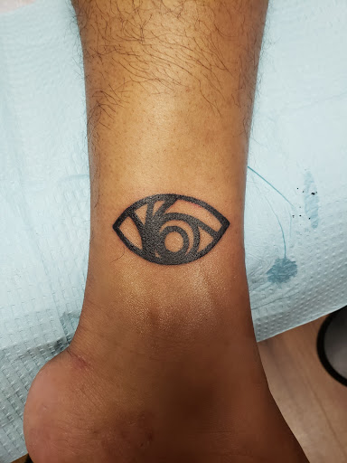 Body Piercing Shop «River City Tattoo Co», reviews and photos, 1128 N Boulevard, Richmond, VA 23230, USA