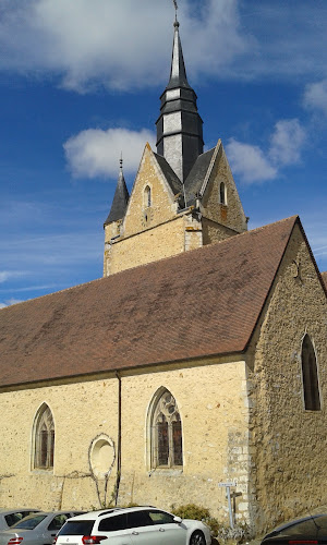 Église à Villaines-la-Gonais