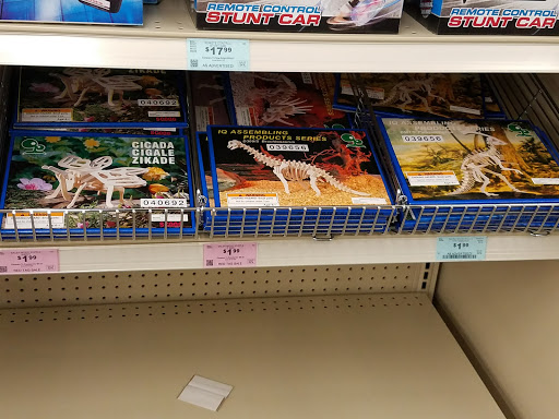 Hardware Store «Harbor Freight Tools», reviews and photos, 2931 W Shore Dr, Holland, MI 49424, USA