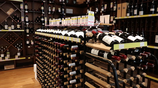 Wine Store «Westchester Wine Warehouse», reviews and photos, 53 Tarrytown Rd, White Plains, NY 10607, USA