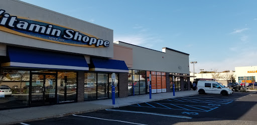 Shopping Mall «Sayville Plaza», reviews and photos, Sunrise Hwy, Sayville, NY 11782, USA