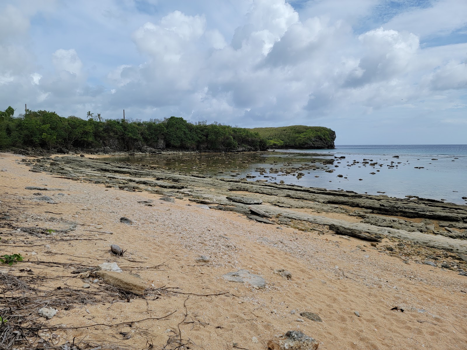 Foto van Old Wives Beach met stenen oppervlakte