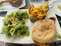 Hamburger du Restaurant BRASSERIE LES VISITEURS à Padirac - n°10