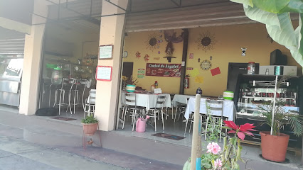 Restaurante CIUDAD DE LOS ANGELES Cerca de crisantemo 104, Tamaulipas, 57300 Nezahualcóyotl, Méx., Mexico