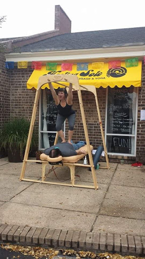 Massage Therapist «Heeling Sole Barefoot Massage», reviews and photos, 1864 Nacogdoches Rd, Alamo Heights, TX 78209, USA