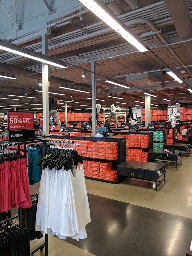 Sporting Goods Store «Nike Factory Store», reviews and photos, 1600 Saratoga Ave #213, San Jose, CA 95129, USA