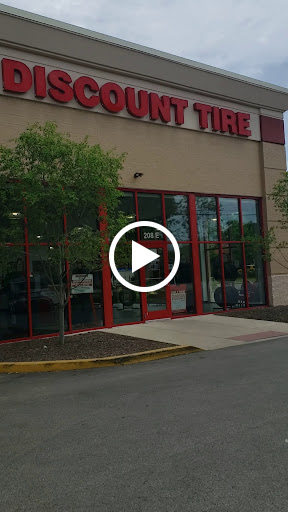 Tire Shop «Discount Tire Store - Mount Prospect, IL», reviews and photos, 208 E Rand Rd, Mt Prospect, IL 60056, USA