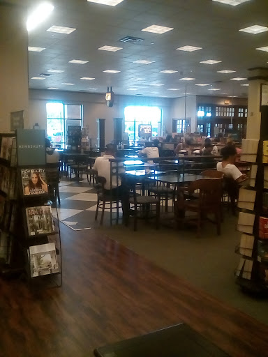 Book Store «Barnes & Noble», reviews and photos, 235 Union St, Waterbury, CT 06706, USA