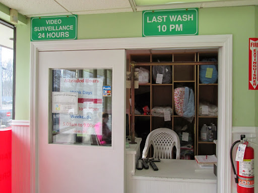 Laundromat «EZ Laundromat», reviews and photos, 282 E Main St, Marlborough, MA 01752, USA