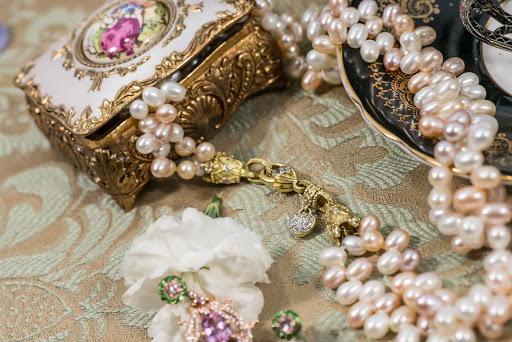 Jewelry Store «Deja & Co. Exquisite Jewels», reviews and photos, 14567 Big Basin Way, Saratoga, CA 95070, USA