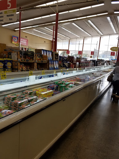 Grocery Store «Grocery Outlet Bargain Market», reviews and photos, 2079 23rd St, San Pablo, CA 94806, USA
