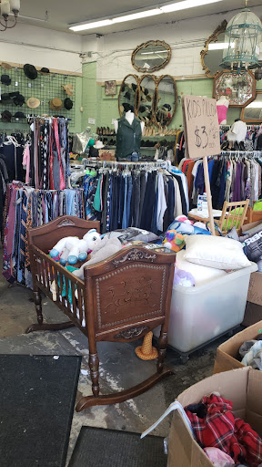 Thrift Store «Bnai Tzedukah Thrift Store», reviews and photos, 203 Sheridan Blvd, Inwood, NY 11096, USA