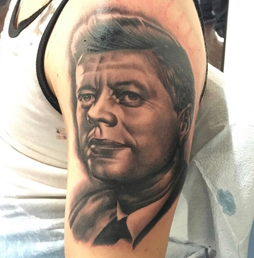 Tattoo Shop «Blackbird Tattoo», reviews and photos, 721 E San Bernardino Rd, Covina, CA 91723, USA