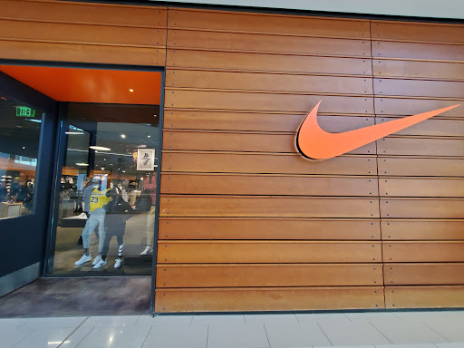 Clothing Store «Nike Mall of America», reviews and photos, 244 West Market, Bloomington, MN 55425, USA