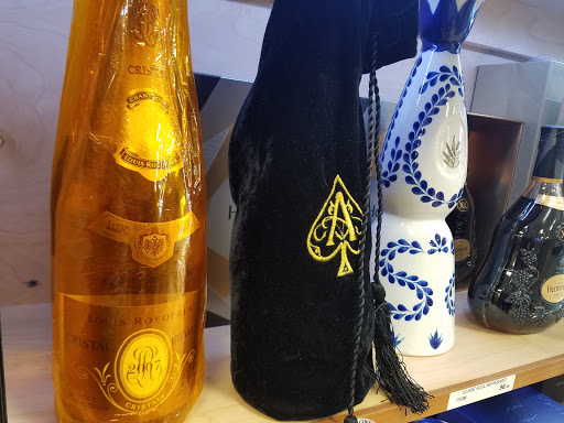 Liquor Store «129 Package Store», reviews and photos, 2126 Athens Hwy, Gainesville, GA 30507, USA