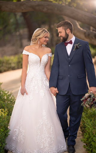 Bridal Shop «Paisley Bridal», reviews and photos, 73-09 Metropolitan Ave, Middle Village, NY 11379, USA