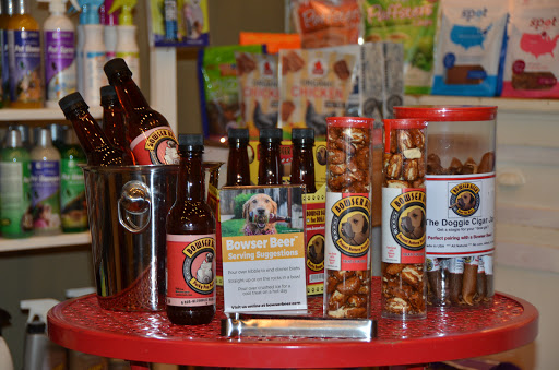 Pet Supply Store «City Dogs Grocery», reviews and photos, 884 Massachusetts Ave, Indianapolis, IN 46204, USA