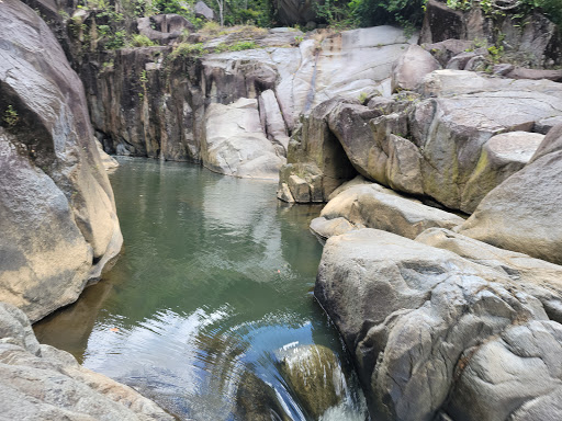 El Hippie Waterfall