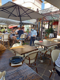 Atmosphère du Restaurant français À La Dérive à Le Lavandou - n°2