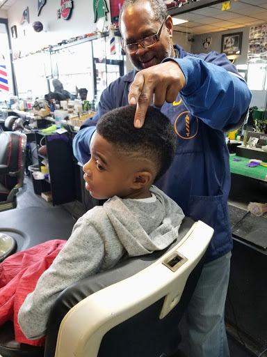 Barber Shop «20 and out barber shop», reviews and photos, 32871 Schoenherr Rd, Warren, MI 48088, USA