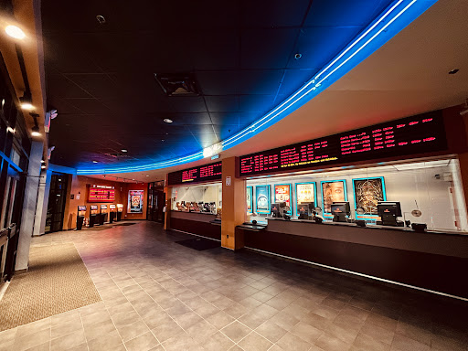 Movie Theater «UA Kaufman Astoria Cinemas 14 & RPX», reviews and photos, 35-30 38th St, Astoria, NY 11101, USA