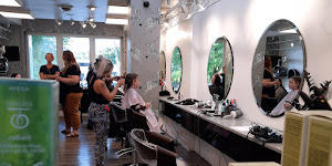 Salon Hazelton