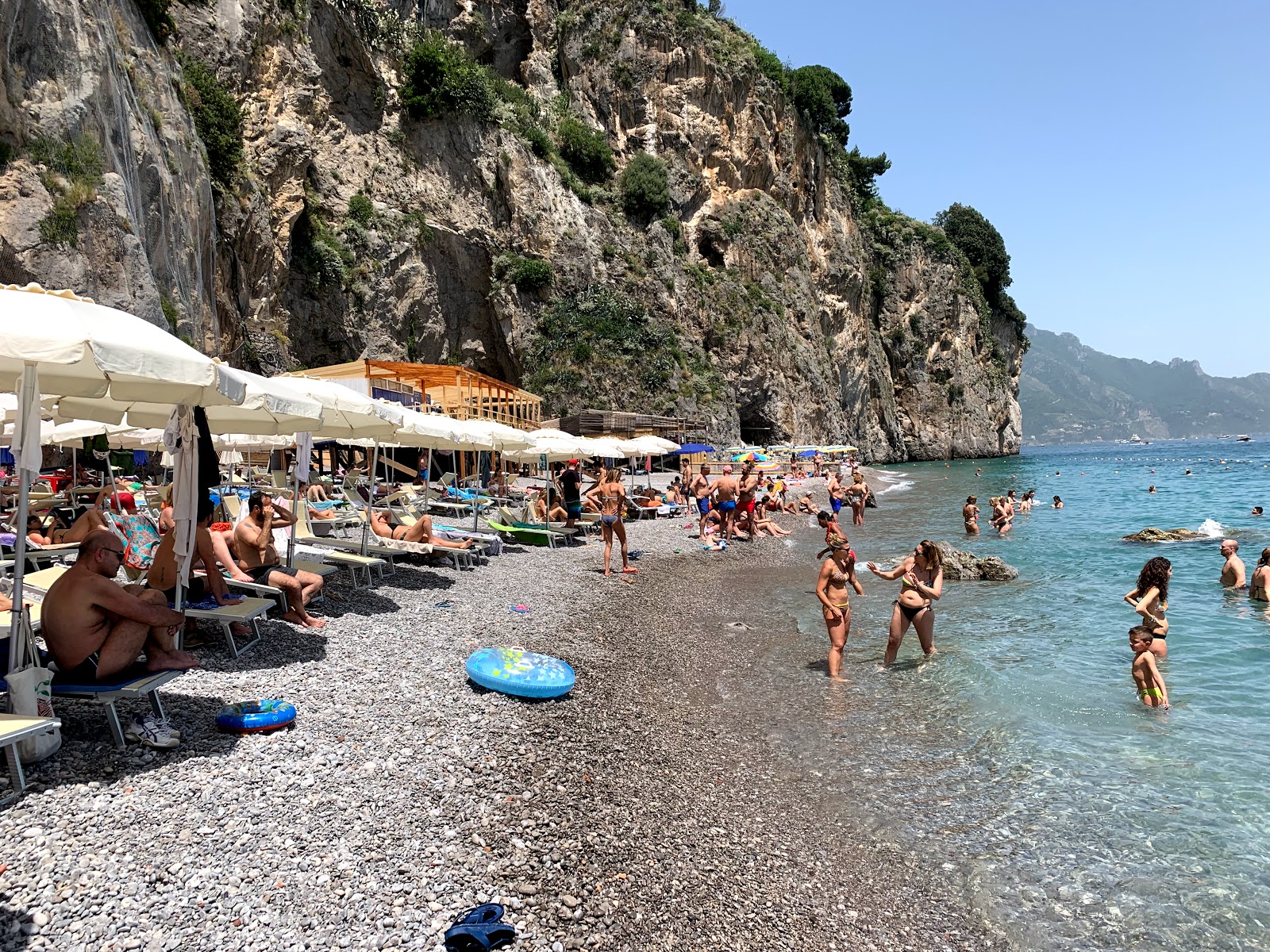 Fotografie cu Il Duoglio Spiaggia zona parțial reamenajată