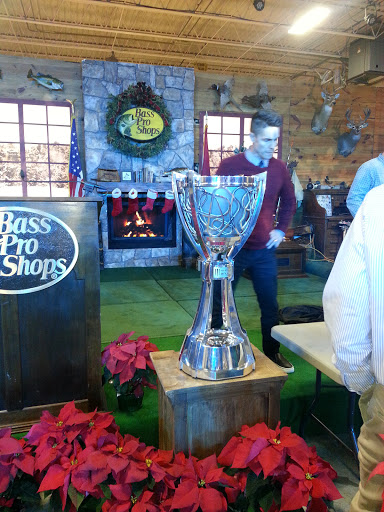 Sporting Goods Store «Bass Pro Shops Base Camp», reviews and photos, 2500 E Kearney St, Springfield, MO 65803, USA