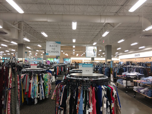 Department Store «Nordstrom Rack North Point MarketCenter», reviews and photos, 6200 North Point Pkwy, Alpharetta, GA 30022, USA