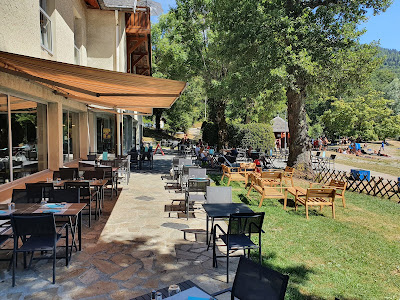 Le Grand Lac, Hotel Bar Restaurant à Laffrey