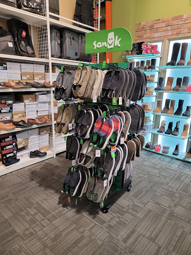 Shoe Store «MetroShoe Warehouse», reviews and photos, 2308 24th Ave NW, Norman, OK 73069, USA