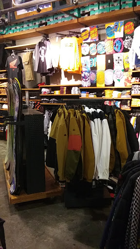 Clothing Store «Zumiez», reviews and photos, 3401 Dale Rd #247b, Modesto, CA 95356, USA