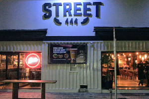 St 444 Restaurante image