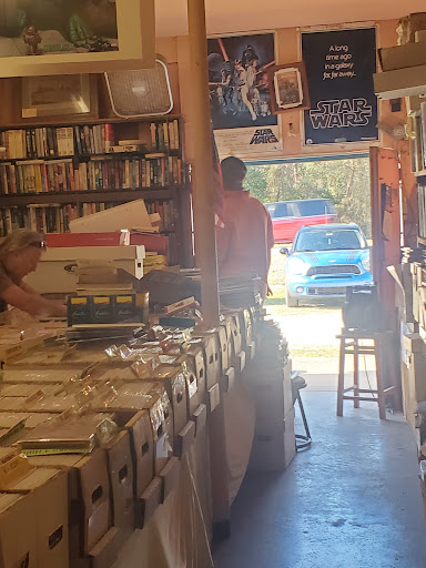 Book Store «U.S. 41 Book Store», reviews and photos, 17244 US-41, Spring Hill, FL 34610, USA