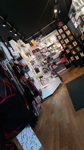 Stores to buy women's lingerie Oslo