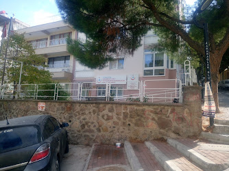 T.C. Sağlık Bakanlığı Karabağlar 14 Nolu Basın Sitesi Mustafa Nuriye Utkay Aile Sağlığı Merkezi