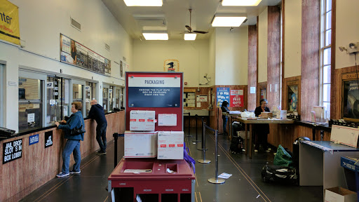 Post Office «United States Postal Service», reviews and photos, 10628 Queens Blvd, Forest Hills, NY 11375, USA