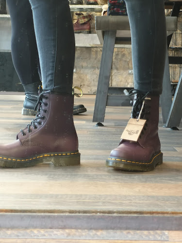 Comments and reviews of Dr. Martens